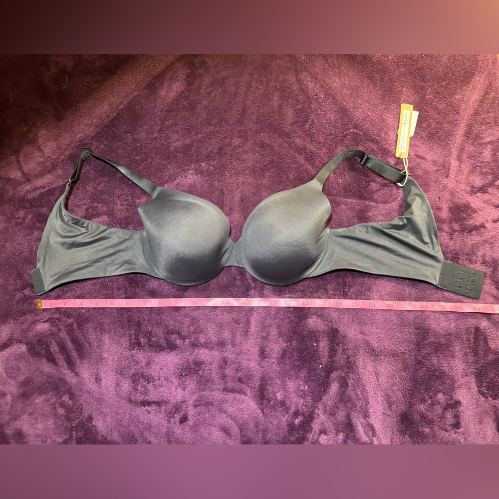 SKIMS Smooth Molded T-Shirt Bra - Black